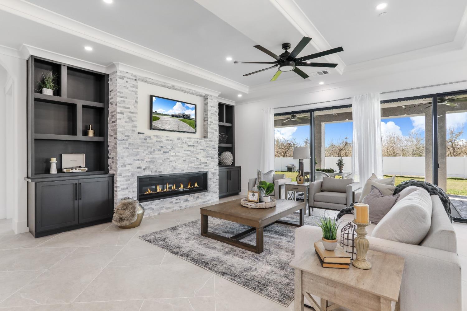 Detail Gallery Image 14 of 74 For 18163 S Carrolton Ave, Ripon,  CA 95366 - 4 Beds | 4/1 Baths