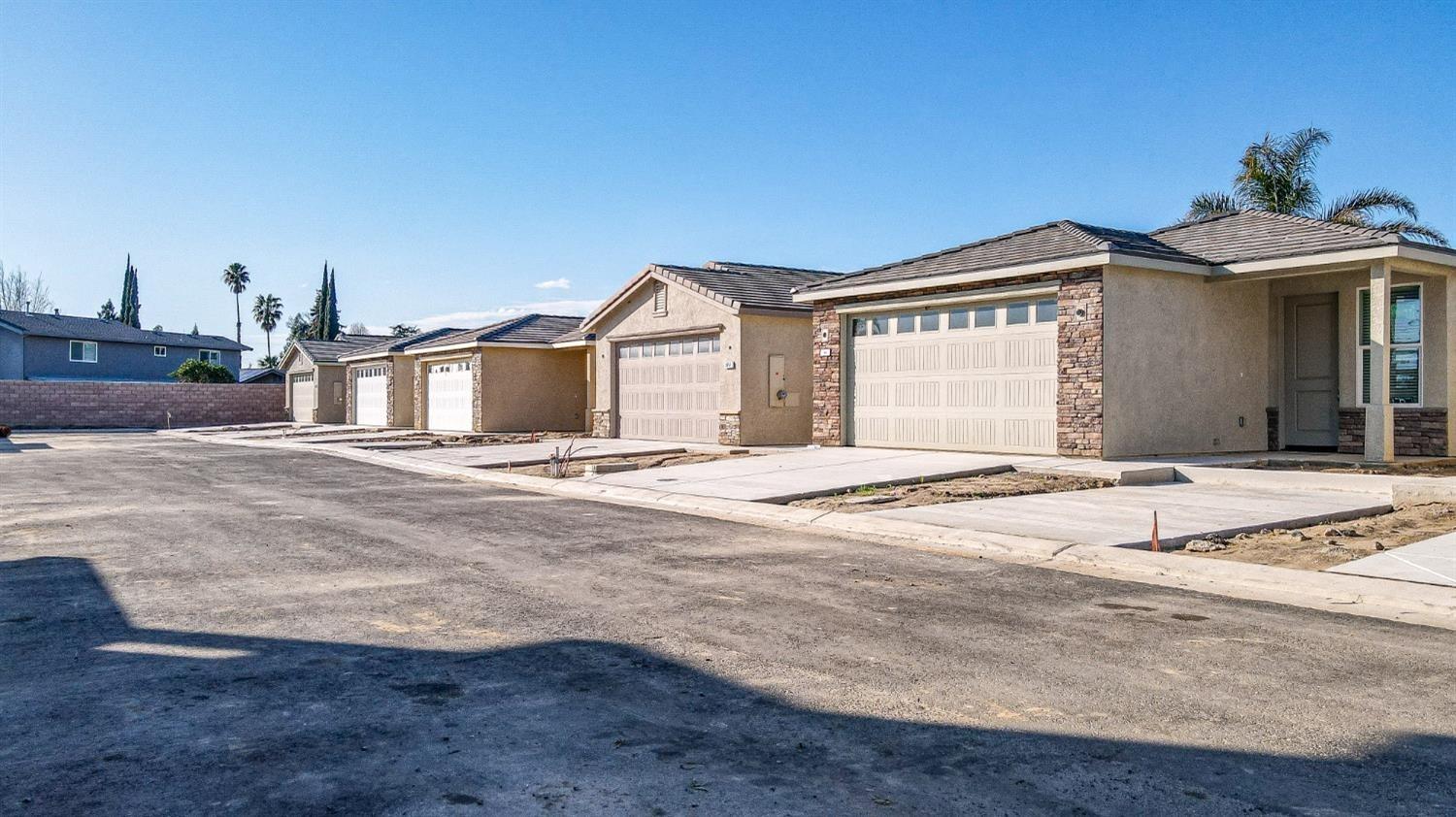 Detail Gallery Image 3 of 19 For 1415 Villa Way, Modesto,  CA 95351 - 3 Beds | 2 Baths