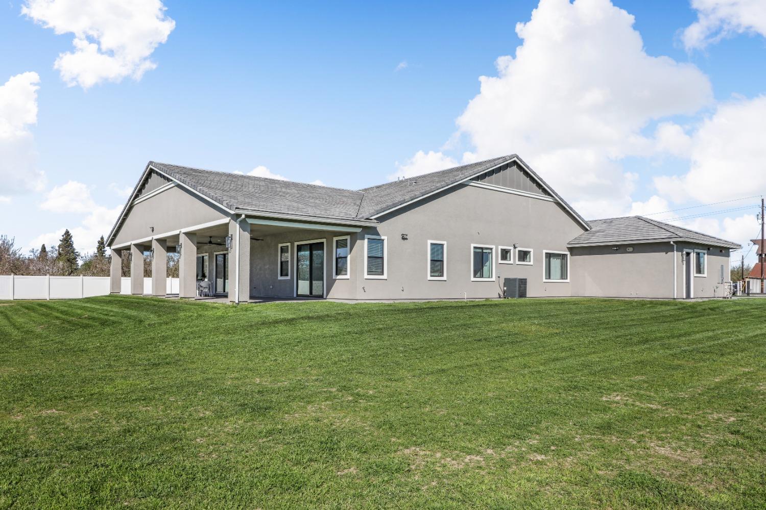 Detail Gallery Image 41 of 74 For 18163 S Carrolton Ave, Ripon,  CA 95366 - 4 Beds | 4/1 Baths