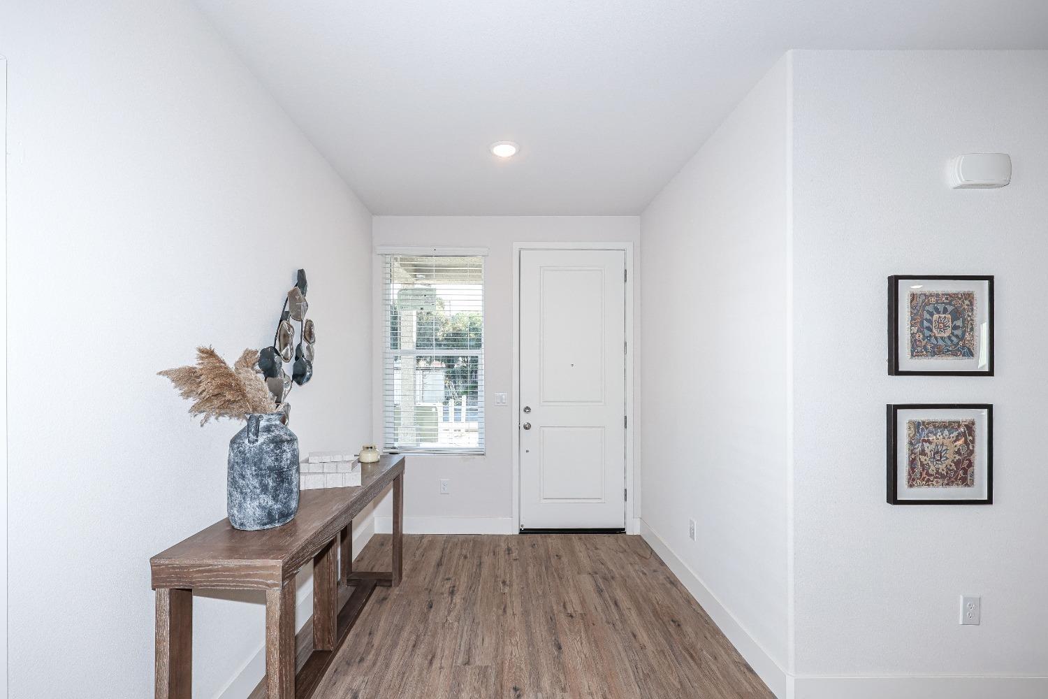 Detail Gallery Image 6 of 19 For 1415 Villa Way, Modesto,  CA 95351 - 3 Beds | 2 Baths