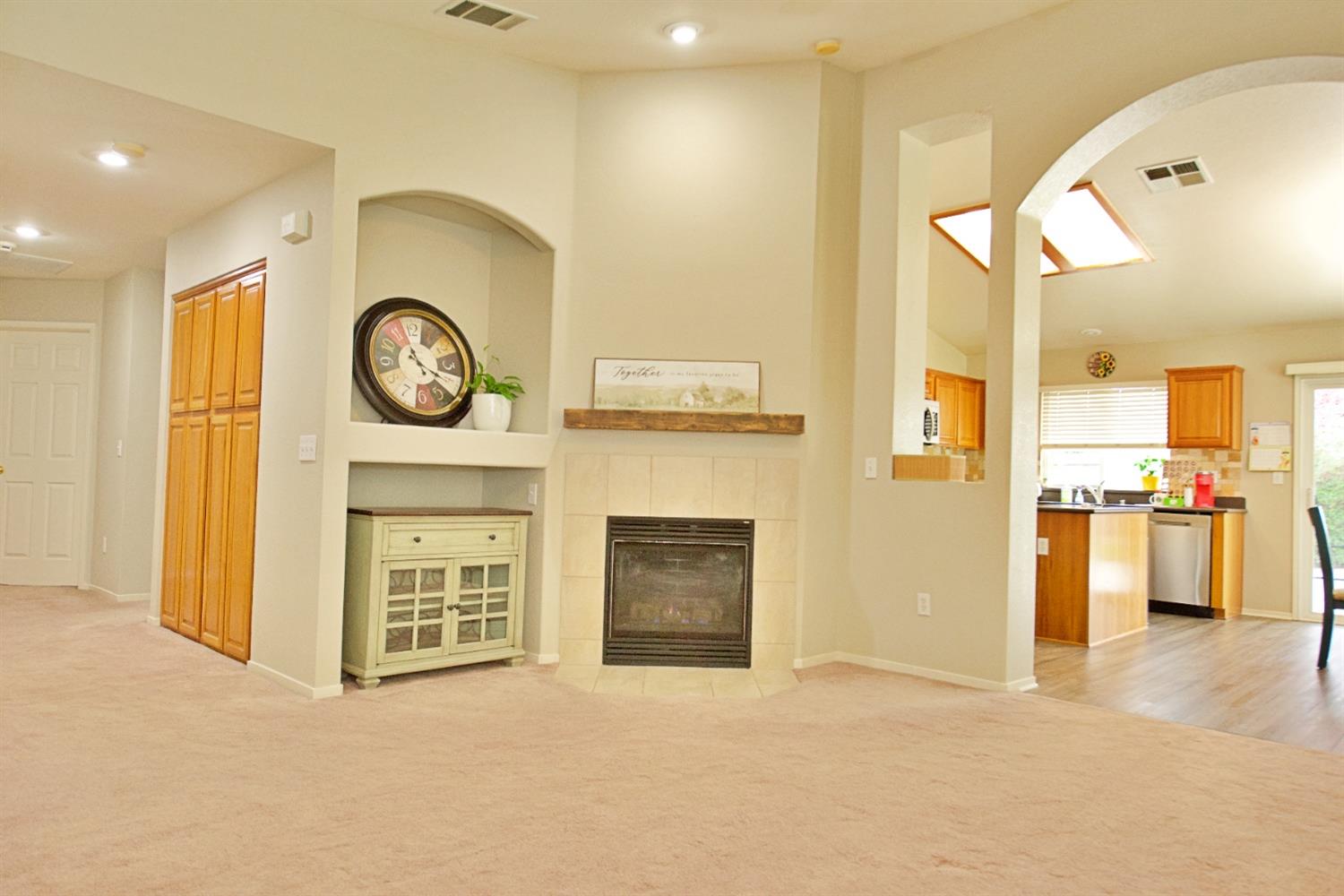 Detail Gallery Image 7 of 29 For 4312 Mondavi Ct, Stockton,  CA 95206 - 3 Beds | 2 Baths