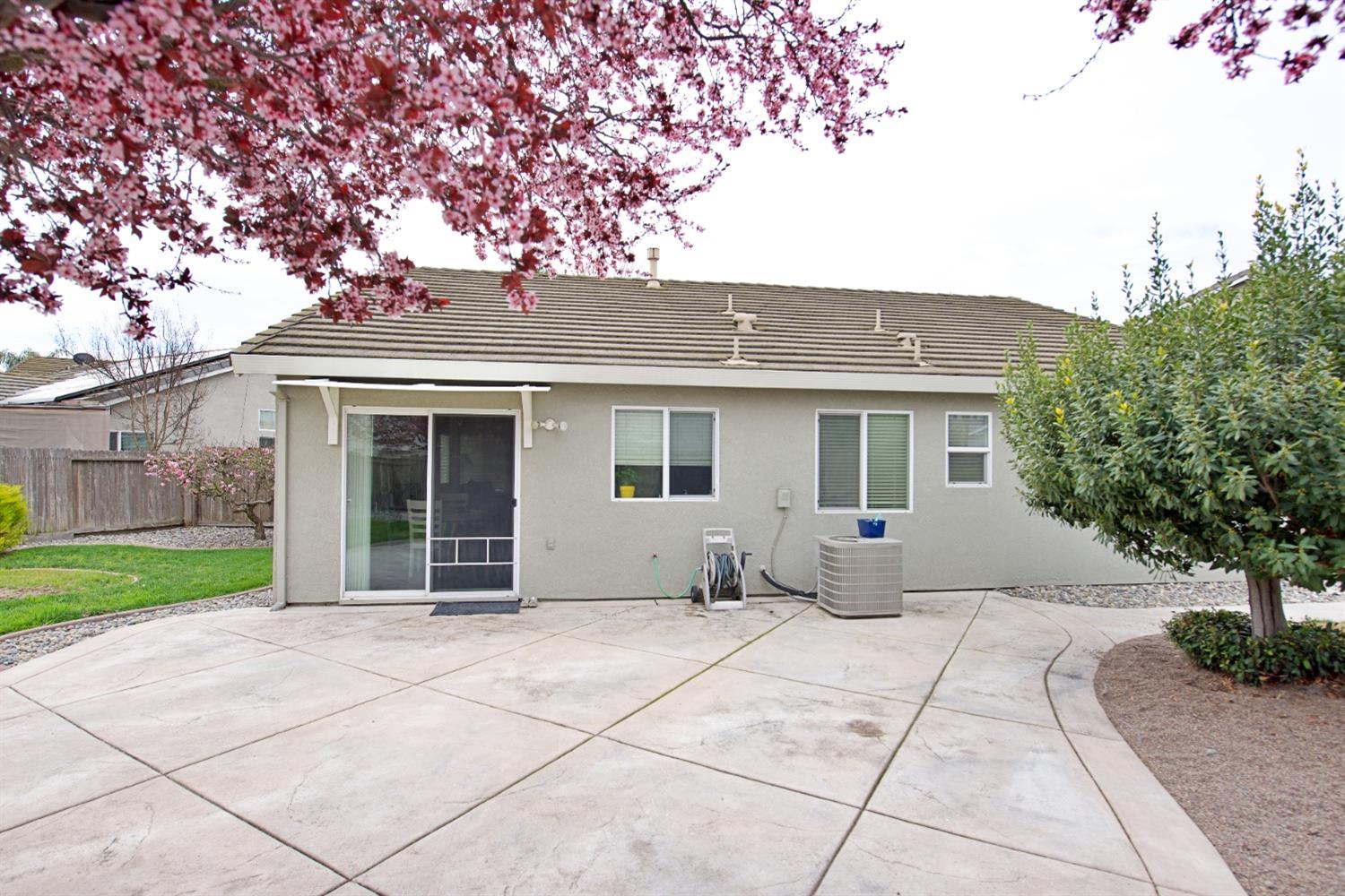 Detail Gallery Image 27 of 29 For 4312 Mondavi Ct, Stockton,  CA 95206 - 3 Beds | 2 Baths