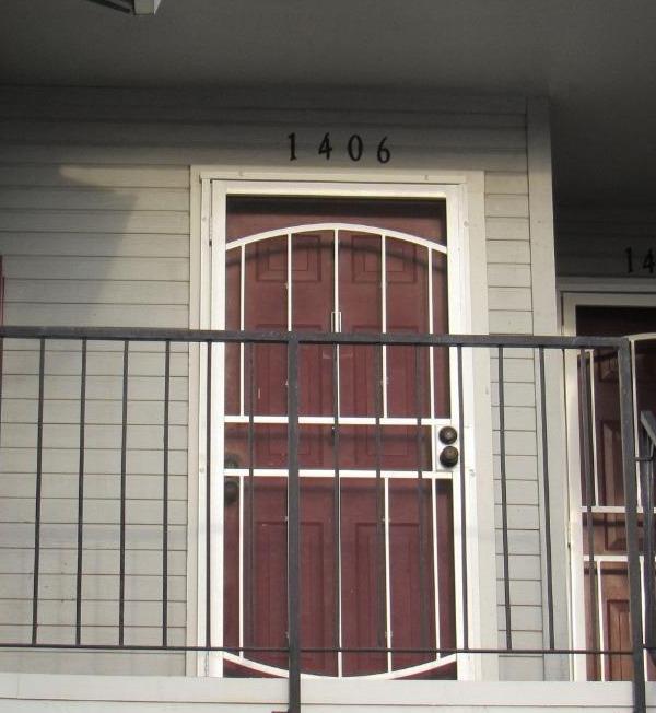 Detail Gallery Image 1 of 24 For 2400 Eilers Ln #1406,  Lodi,  CA 95242 - 2 Beds | 2 Baths