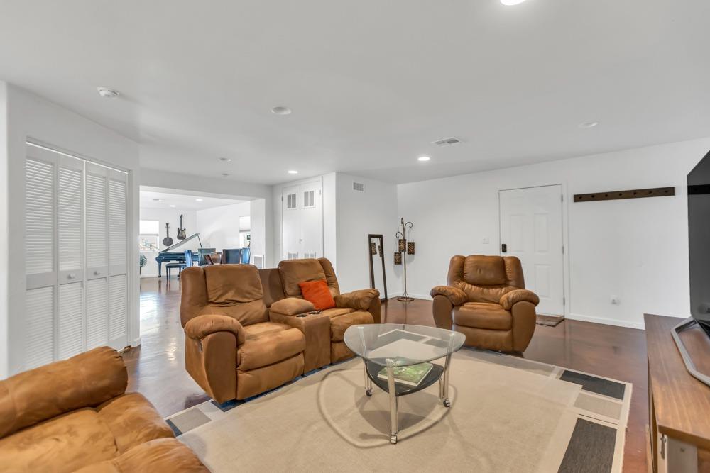 Detail Gallery Image 38 of 82 For 32852 S River Rd, Clarksburg,  CA 95612 - 3 Beds | 3/1 Baths