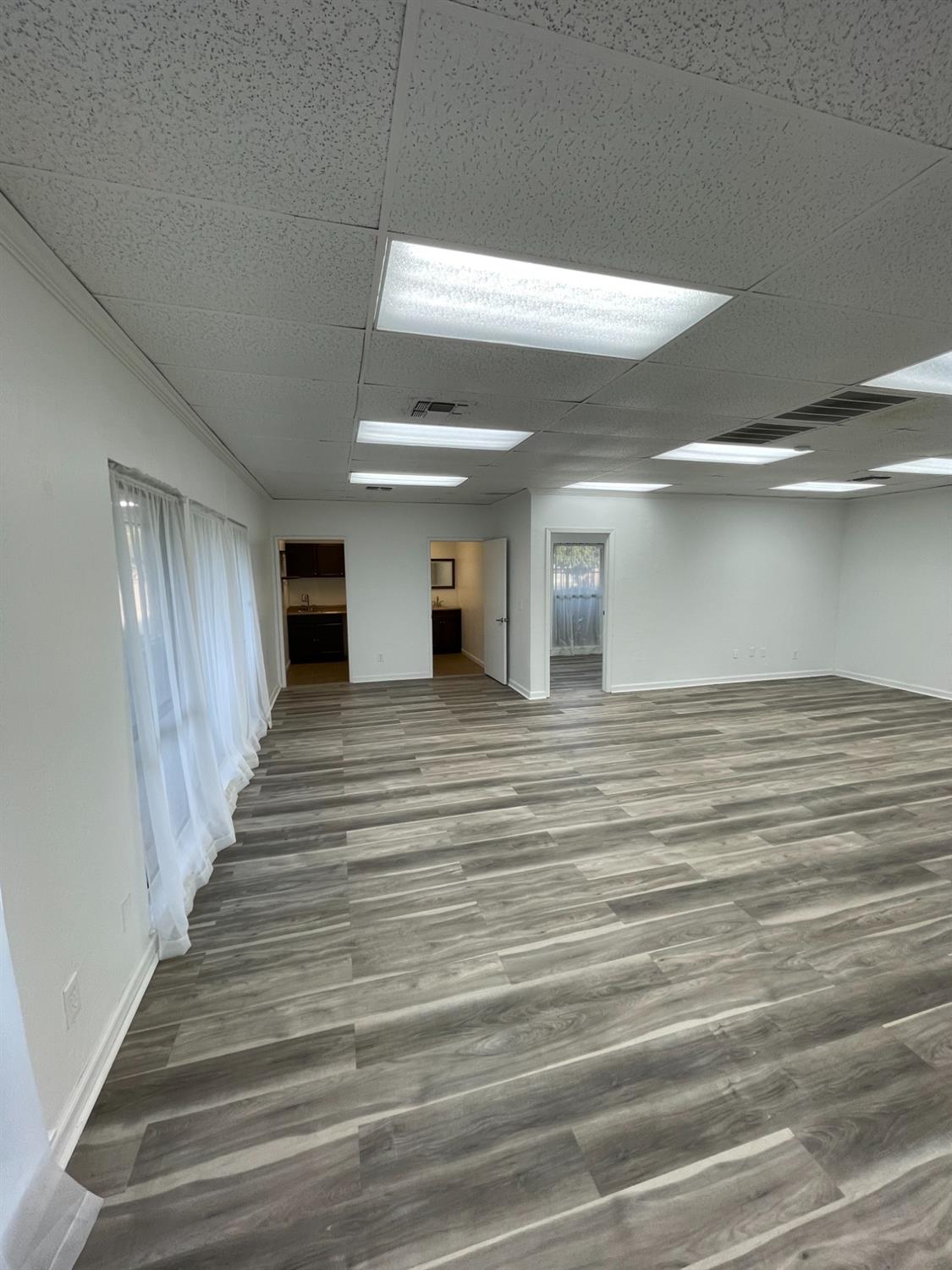 Detail Gallery Image 6 of 10 For 2027 Grand Canal Blvd #31,  Stockton,  CA 95207 - – Beds | – Baths