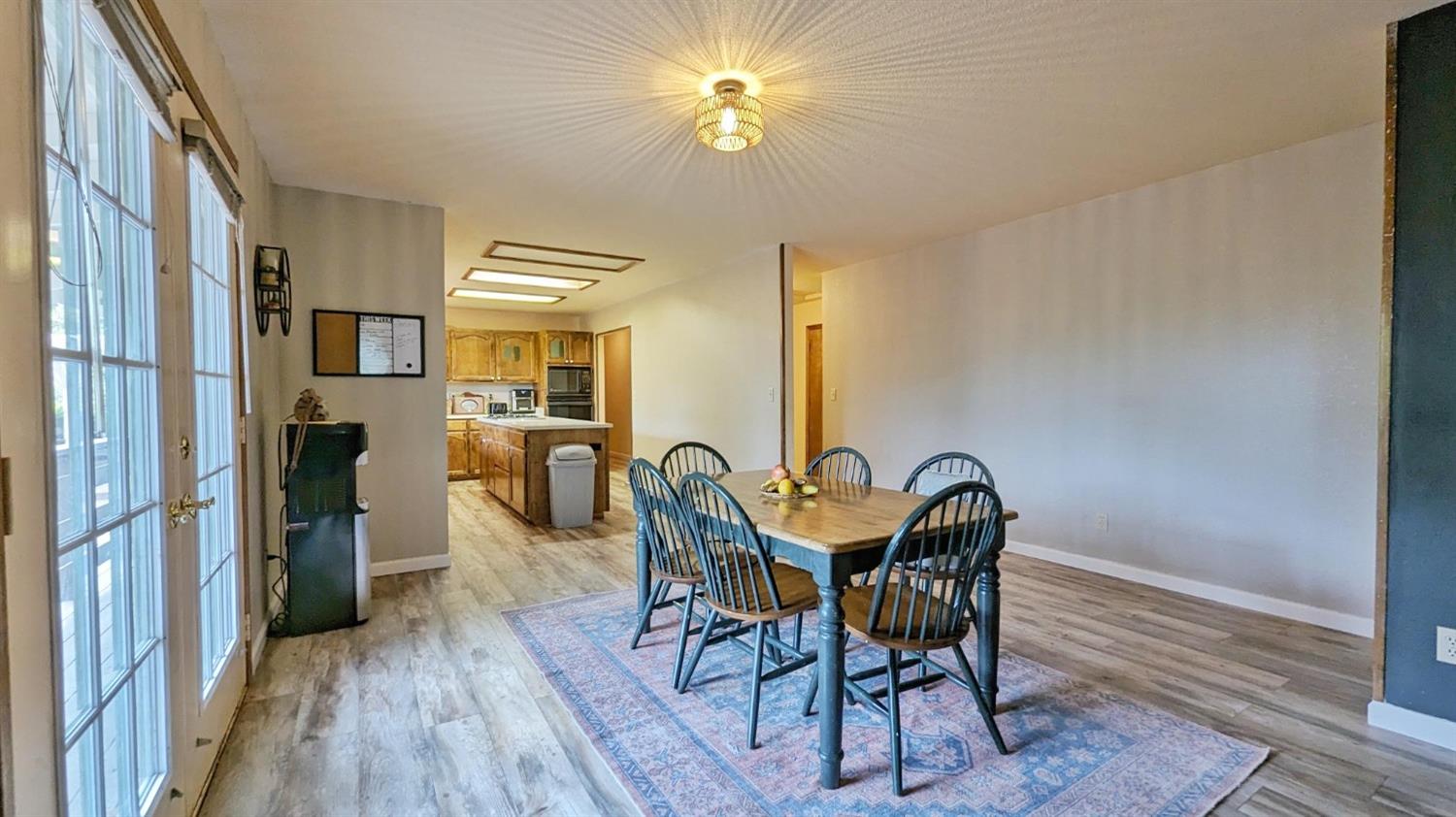 Detail Gallery Image 21 of 88 For 8209 Mountain Meadow Dr, Mountain Ranch,  CA 95246 - 3 Beds | 2/1 Baths