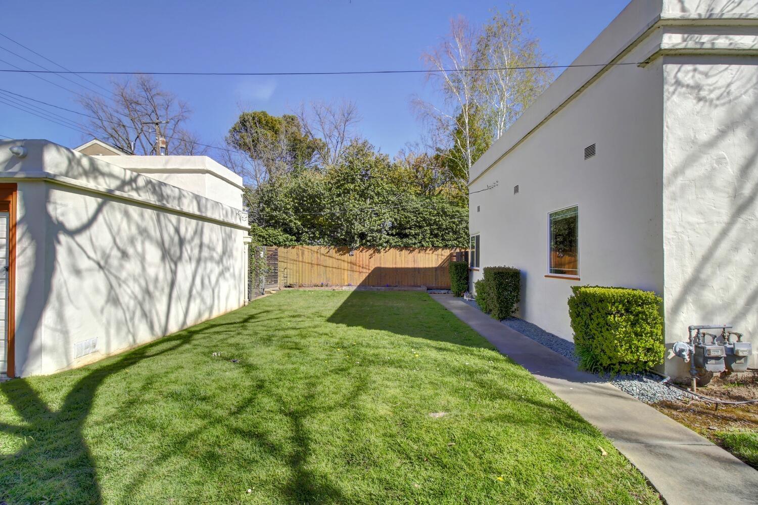 Detail Gallery Image 52 of 59 For 1552 37th St, Sacramento,  CA 95816 - – Beds | – Baths