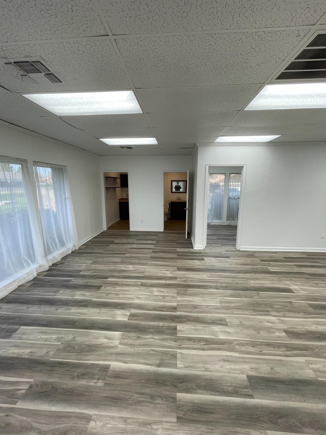 Detail Gallery Image 4 of 10 For 2027 Grand Canal Blvd #31,  Stockton,  CA 95207 - – Beds | – Baths