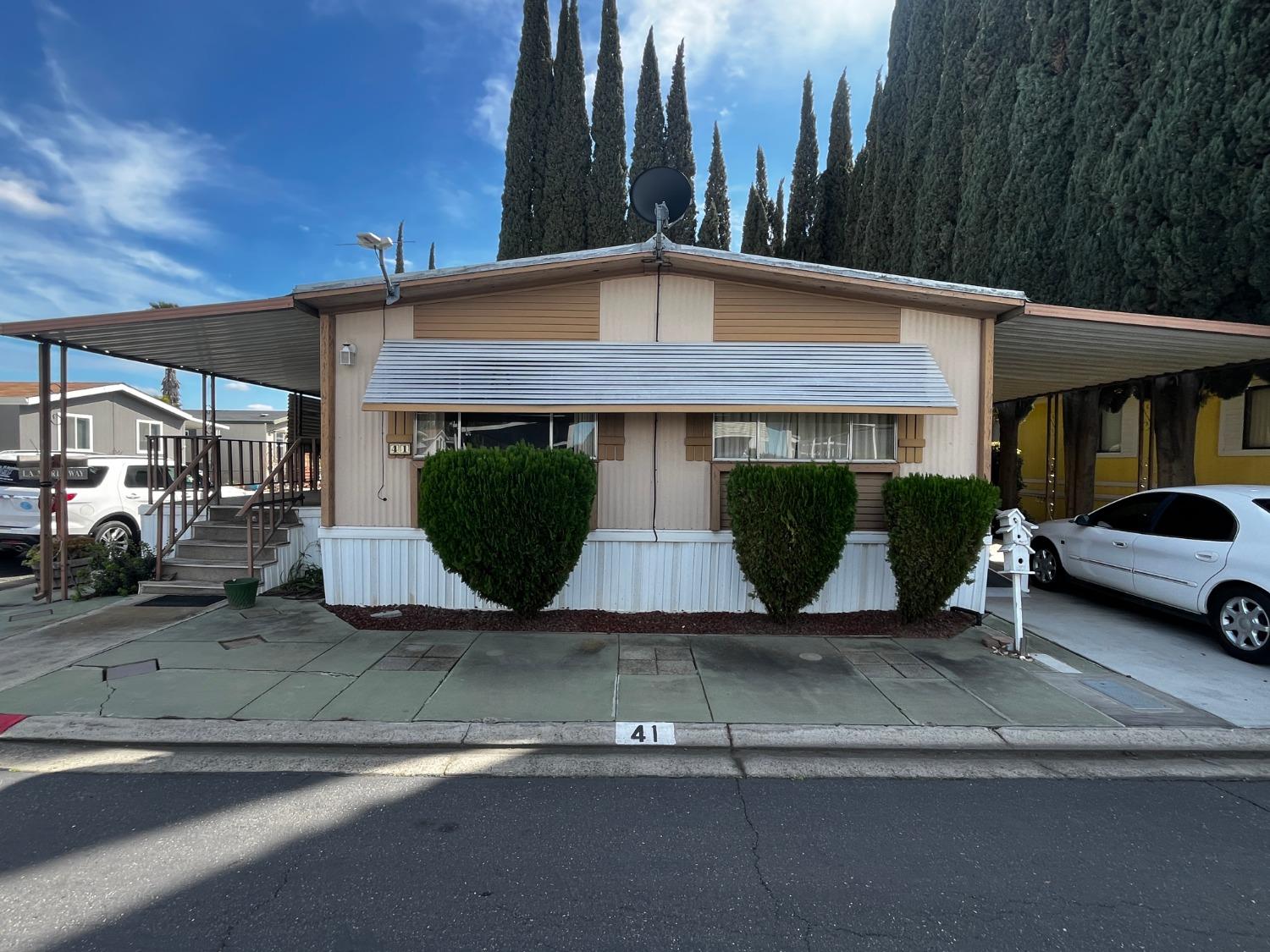 Detail Gallery Image 1 of 26 For 250 E Las Palmas Ave 41, Patterson,  CA 95363 - 2 Beds | 2 Baths
