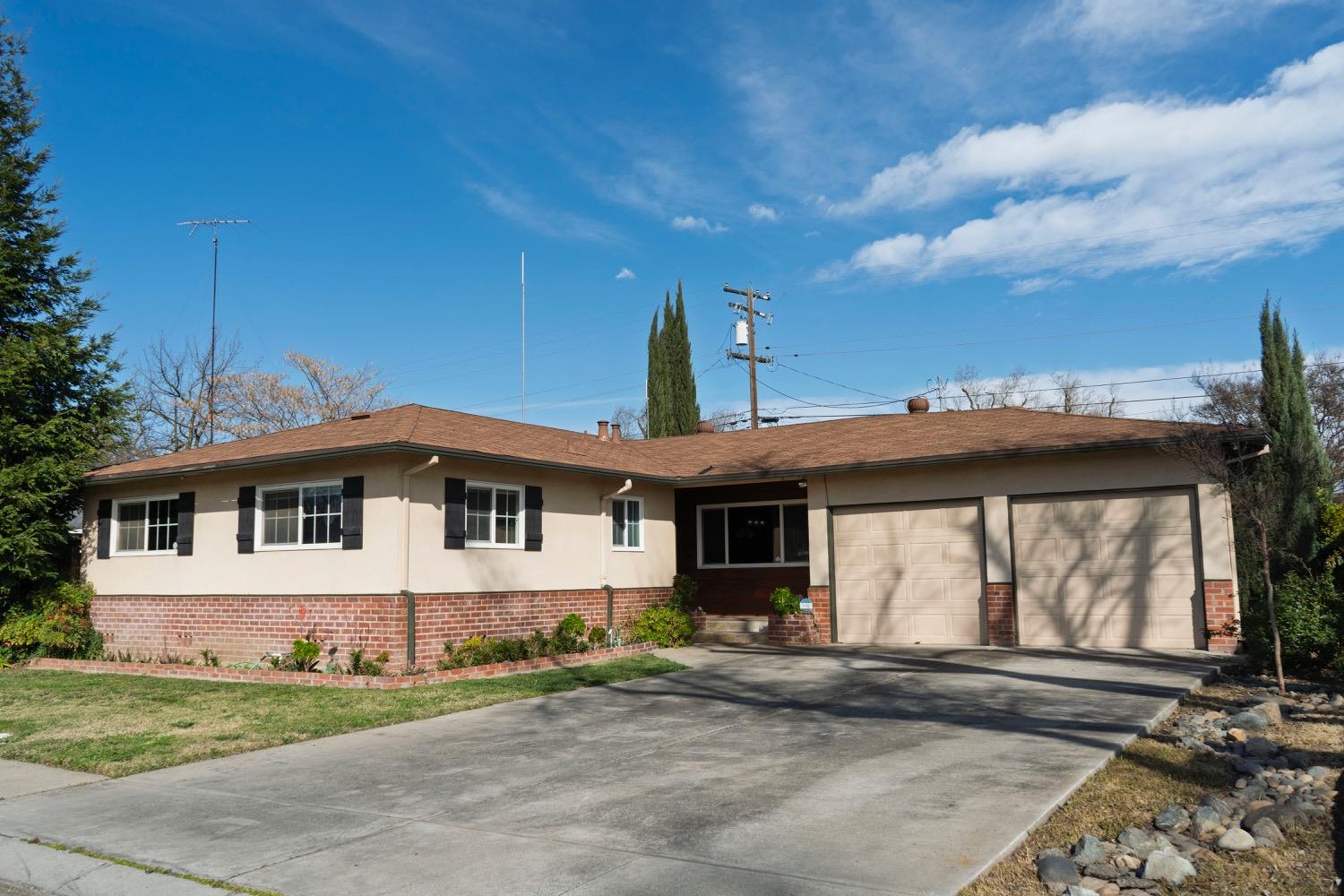 Detail Gallery Image 3 of 41 For 2114 Fremont Ave, Modesto,  CA 95350 - 3 Beds | 1 Baths