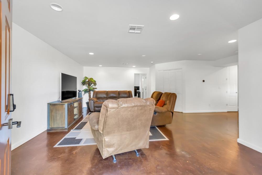 Detail Gallery Image 36 of 82 For 32852 S River Rd, Clarksburg,  CA 95612 - 3 Beds | 3/1 Baths