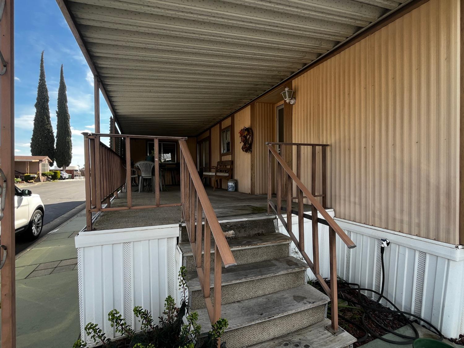 Detail Gallery Image 3 of 26 For 250 E Las Palmas Ave 41, Patterson,  CA 95363 - 2 Beds | 2 Baths