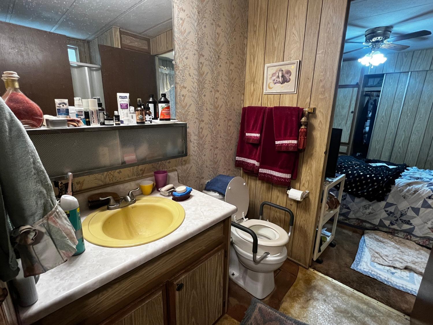 Detail Gallery Image 13 of 26 For 250 E Las Palmas Ave 41, Patterson,  CA 95363 - 2 Beds | 2 Baths