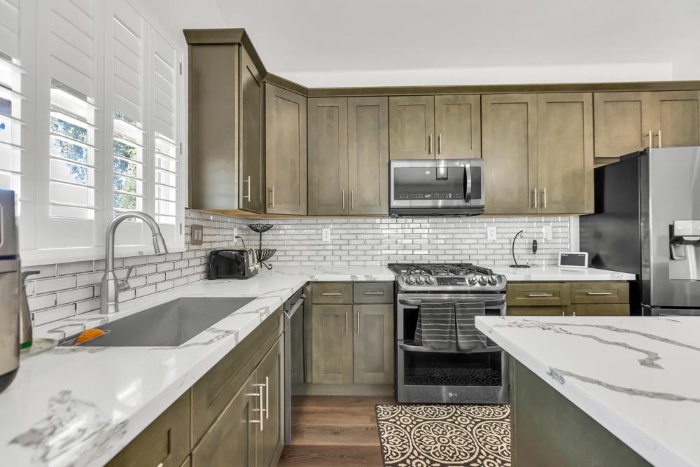 Detail Gallery Image 18 of 82 For 32852 S River Rd, Clarksburg,  CA 95612 - 3 Beds | 3/1 Baths