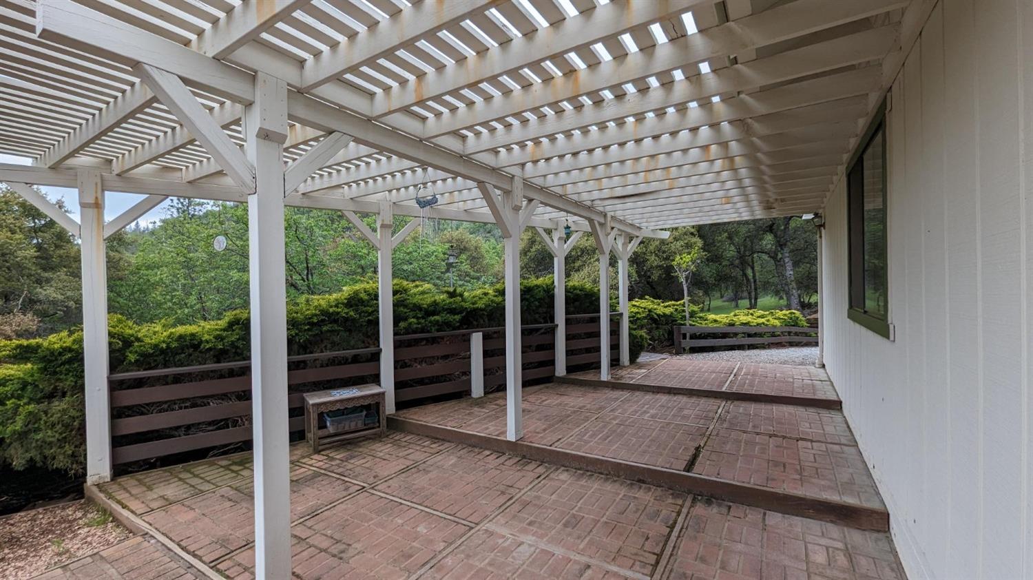 Detail Gallery Image 4 of 88 For 8209 Mountain Meadow Dr, Mountain Ranch,  CA 95246 - 3 Beds | 2/1 Baths
