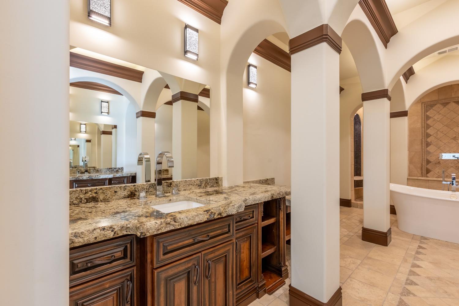 Detail Gallery Image 76 of 99 For 955 Crystal Oak Pl, Newcastle,  CA 95658 - 4 Beds | 4 Baths