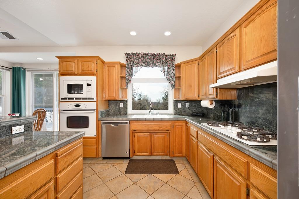 Detail Gallery Image 26 of 84 For 3690 Camino Hills Dr, Camino,  CA 95709 - 3 Beds | 2/1 Baths