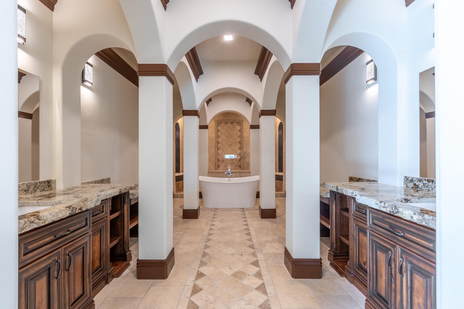 Detail Gallery Image 70 of 99 For 955 Crystal Oak Pl, Newcastle,  CA 95658 - 4 Beds | 4 Baths