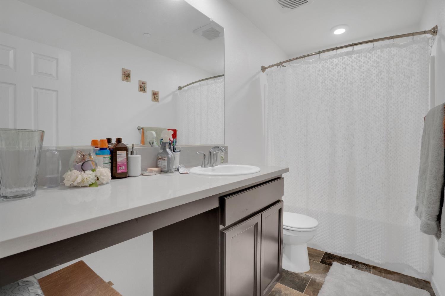 Detail Gallery Image 21 of 26 For 1546 La Vita Dr, Stockton,  CA 95206 - 3 Beds | 2/1 Baths