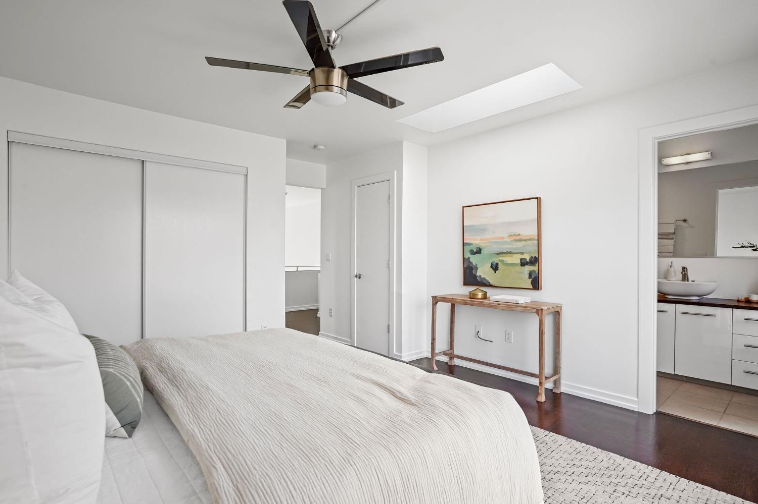 4Th Avenue, Sacramento, CA, 95817-3140