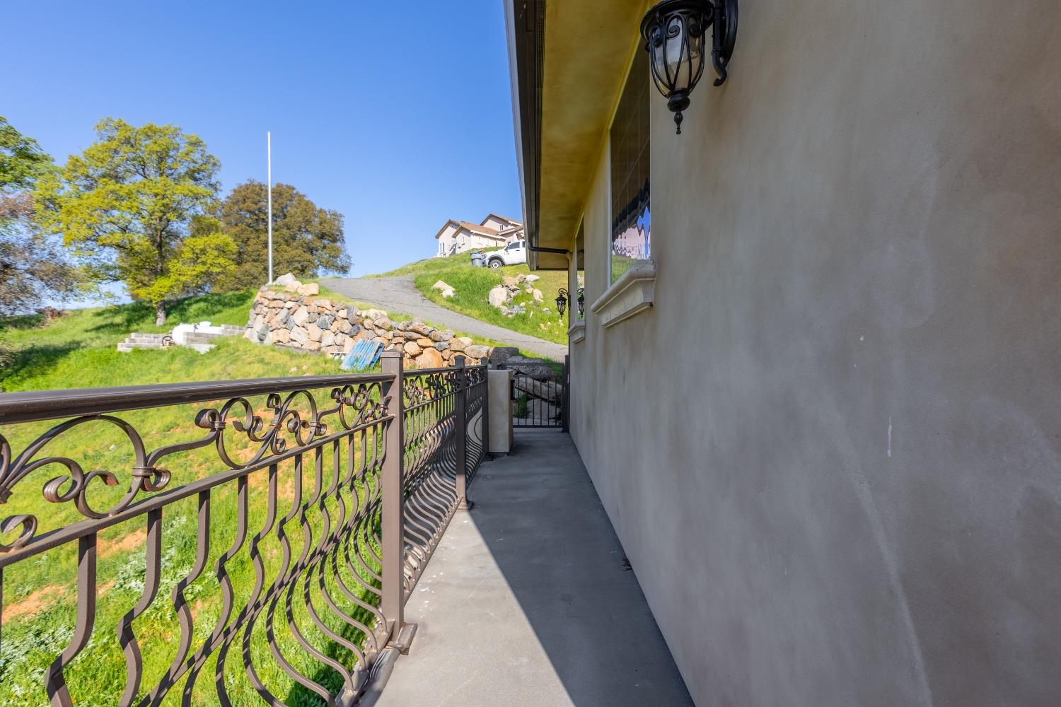 Detail Gallery Image 42 of 99 For 955 Crystal Oak Pl, Newcastle,  CA 95658 - 4 Beds | 4 Baths