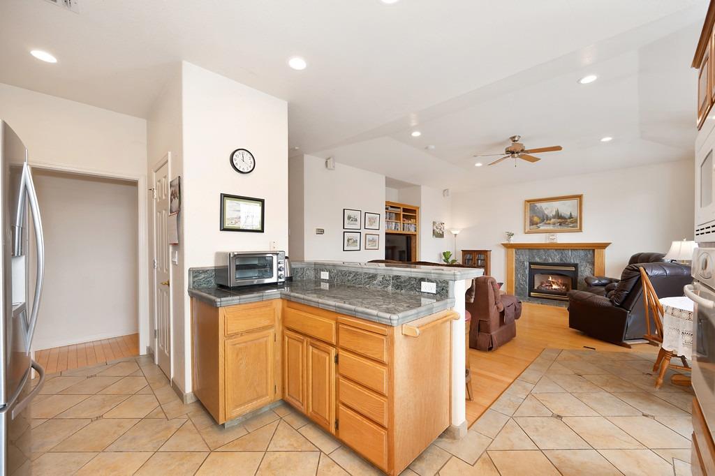 Detail Gallery Image 25 of 84 For 3690 Camino Hills Dr, Camino,  CA 95709 - 3 Beds | 2/1 Baths