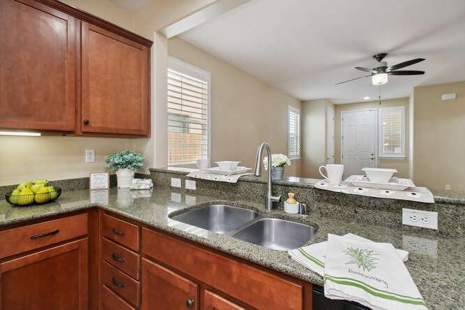 Detail Gallery Image 20 of 67 For 7605 Bloomsbury Way, Elk Grove,  CA 95757 - 2 Beds | 2 Baths