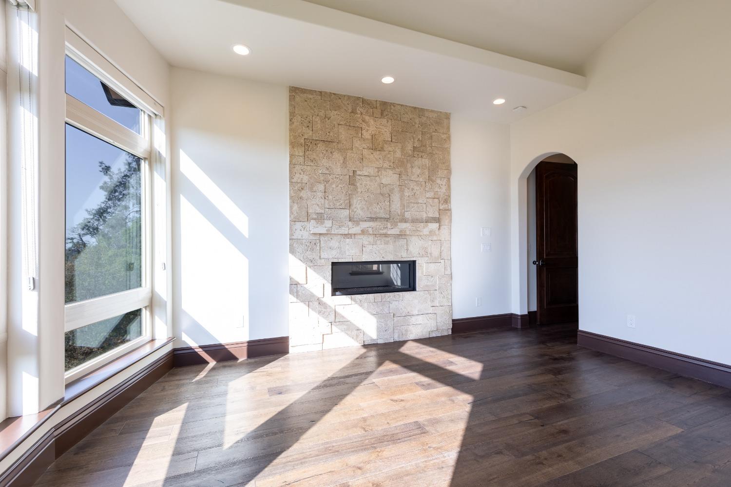 Detail Gallery Image 28 of 99 For 955 Crystal Oak Pl, Newcastle,  CA 95658 - 4 Beds | 4 Baths