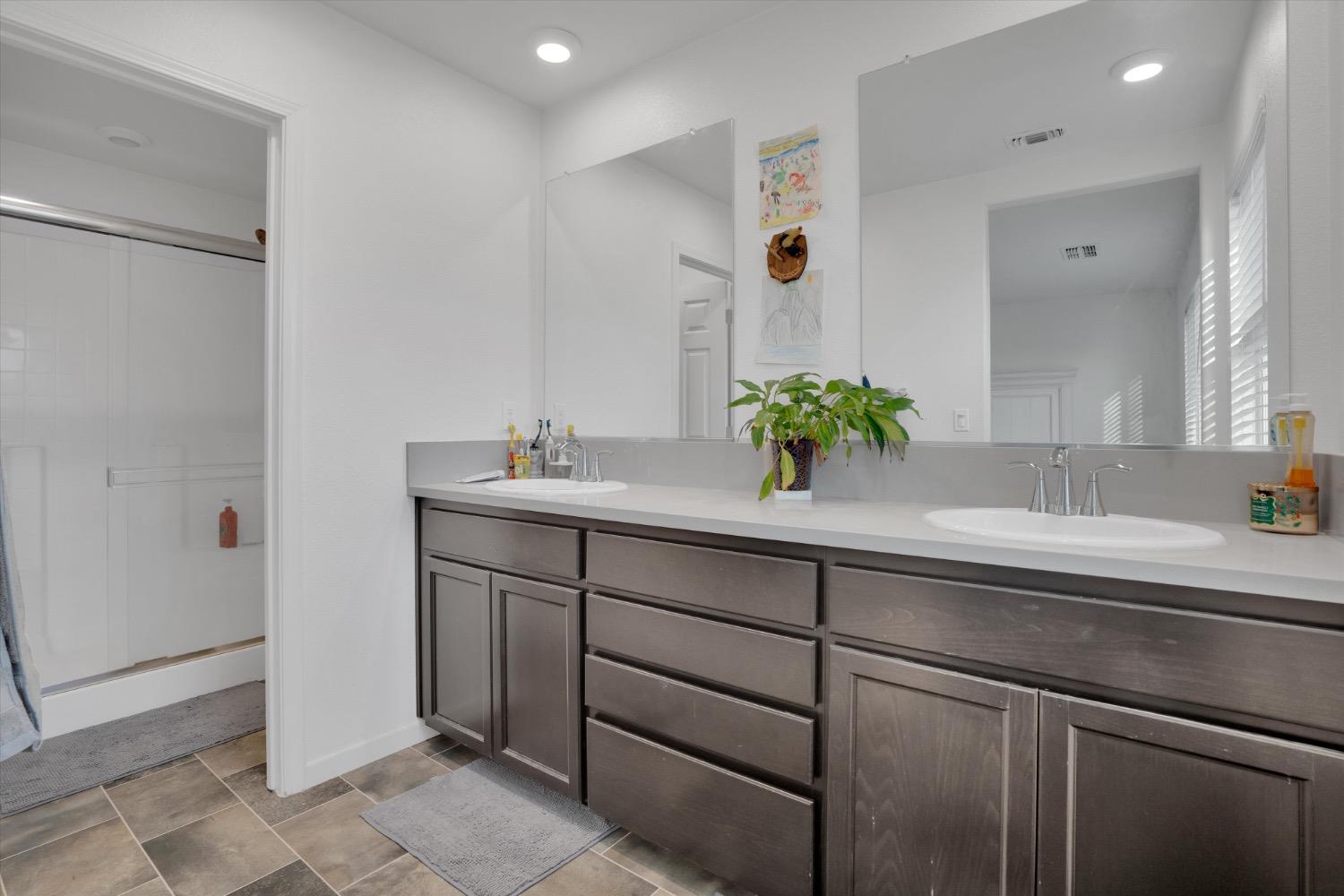 Detail Gallery Image 14 of 26 For 1546 La Vita Dr, Stockton,  CA 95206 - 3 Beds | 2/1 Baths