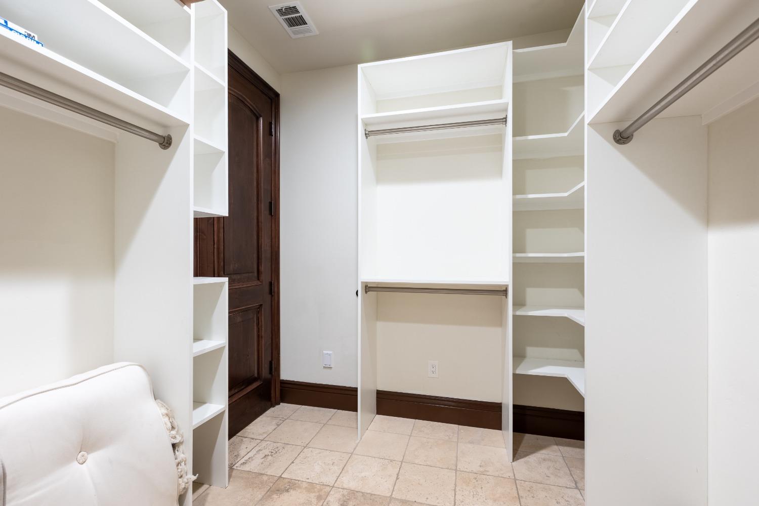 Detail Gallery Image 30 of 99 For 955 Crystal Oak Pl, Newcastle,  CA 95658 - 4 Beds | 4 Baths
