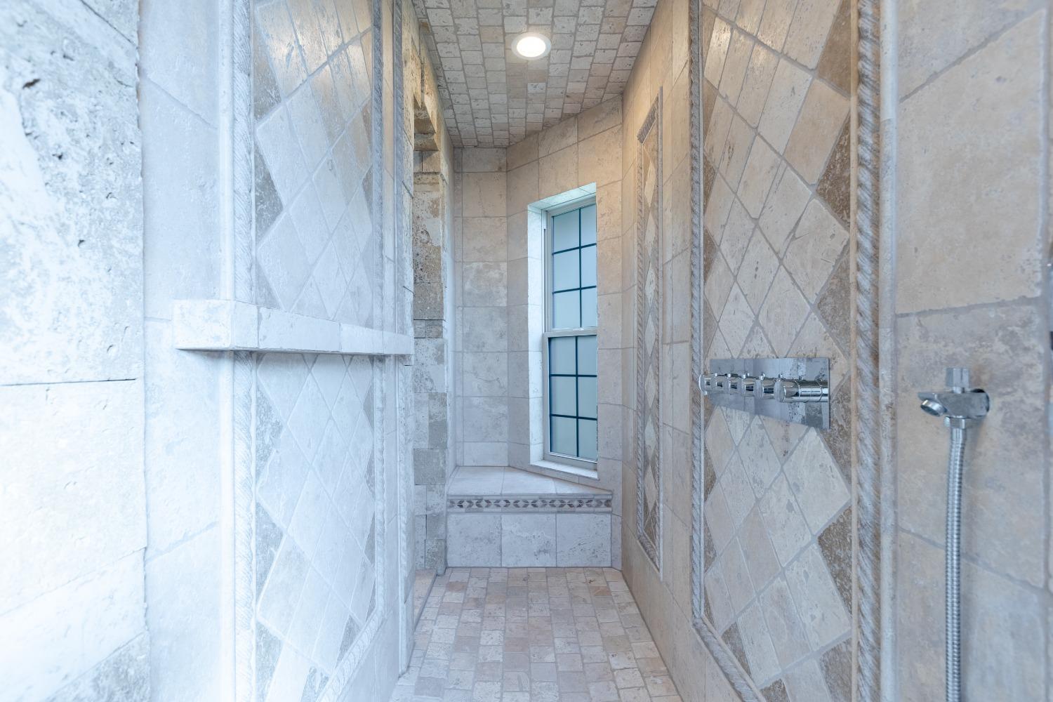 Detail Gallery Image 24 of 99 For 955 Crystal Oak Pl, Newcastle,  CA 95658 - 4 Beds | 4 Baths