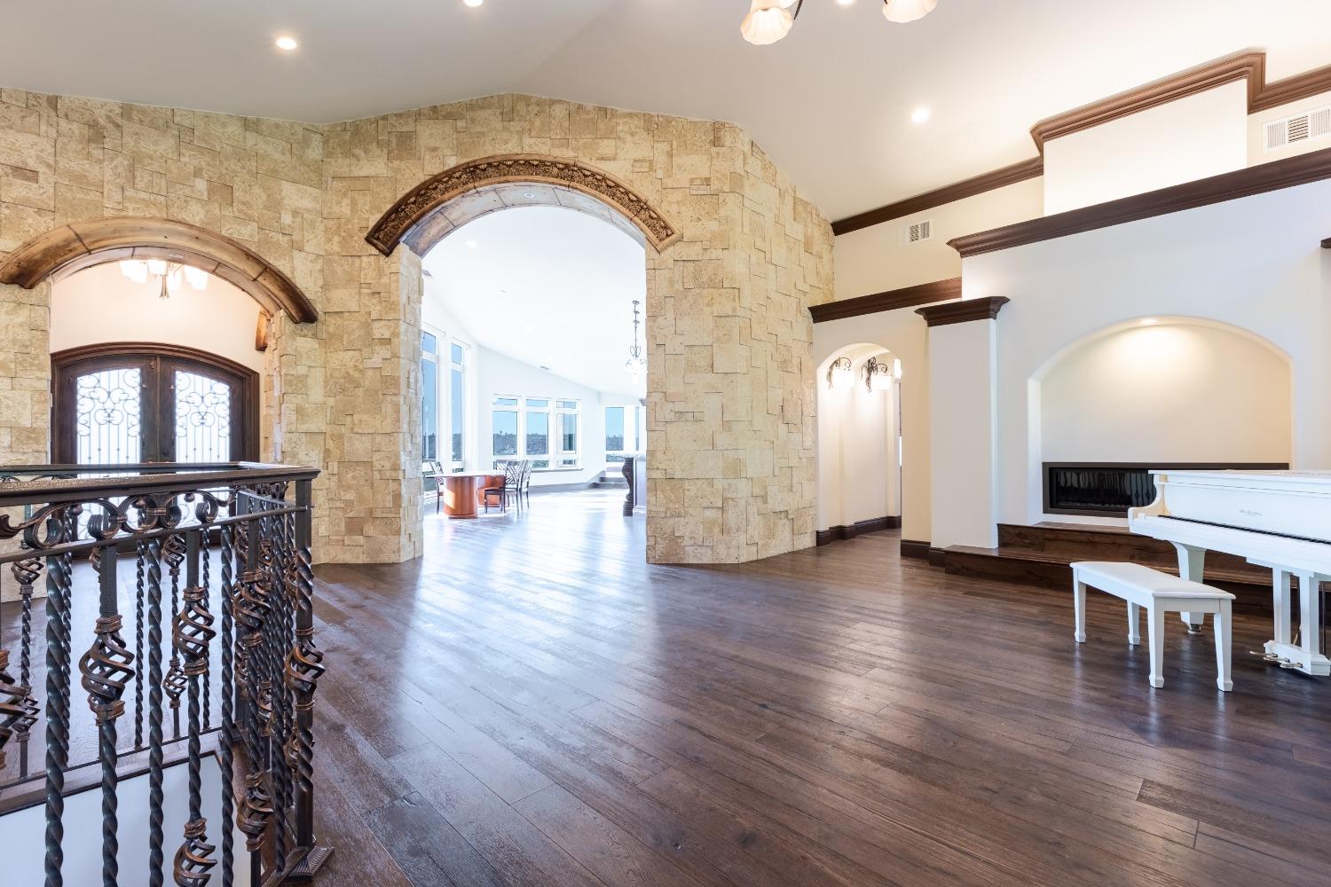 Detail Gallery Image 16 of 99 For 955 Crystal Oak Pl, Newcastle,  CA 95658 - 4 Beds | 4 Baths