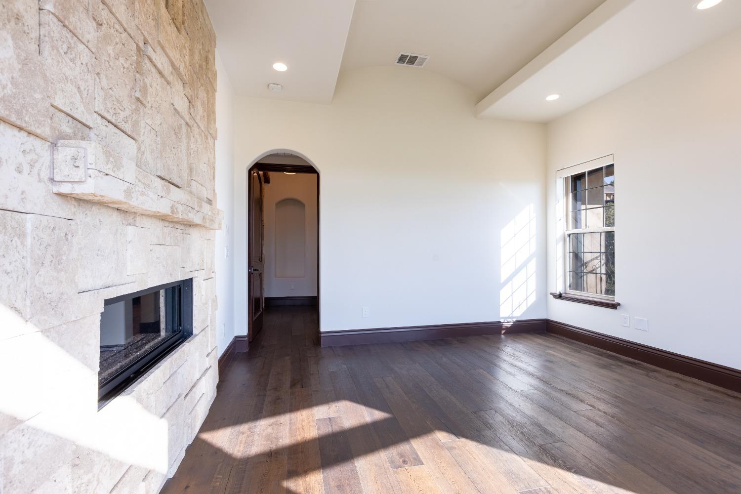 Detail Gallery Image 27 of 99 For 955 Crystal Oak Pl, Newcastle,  CA 95658 - 4 Beds | 4 Baths