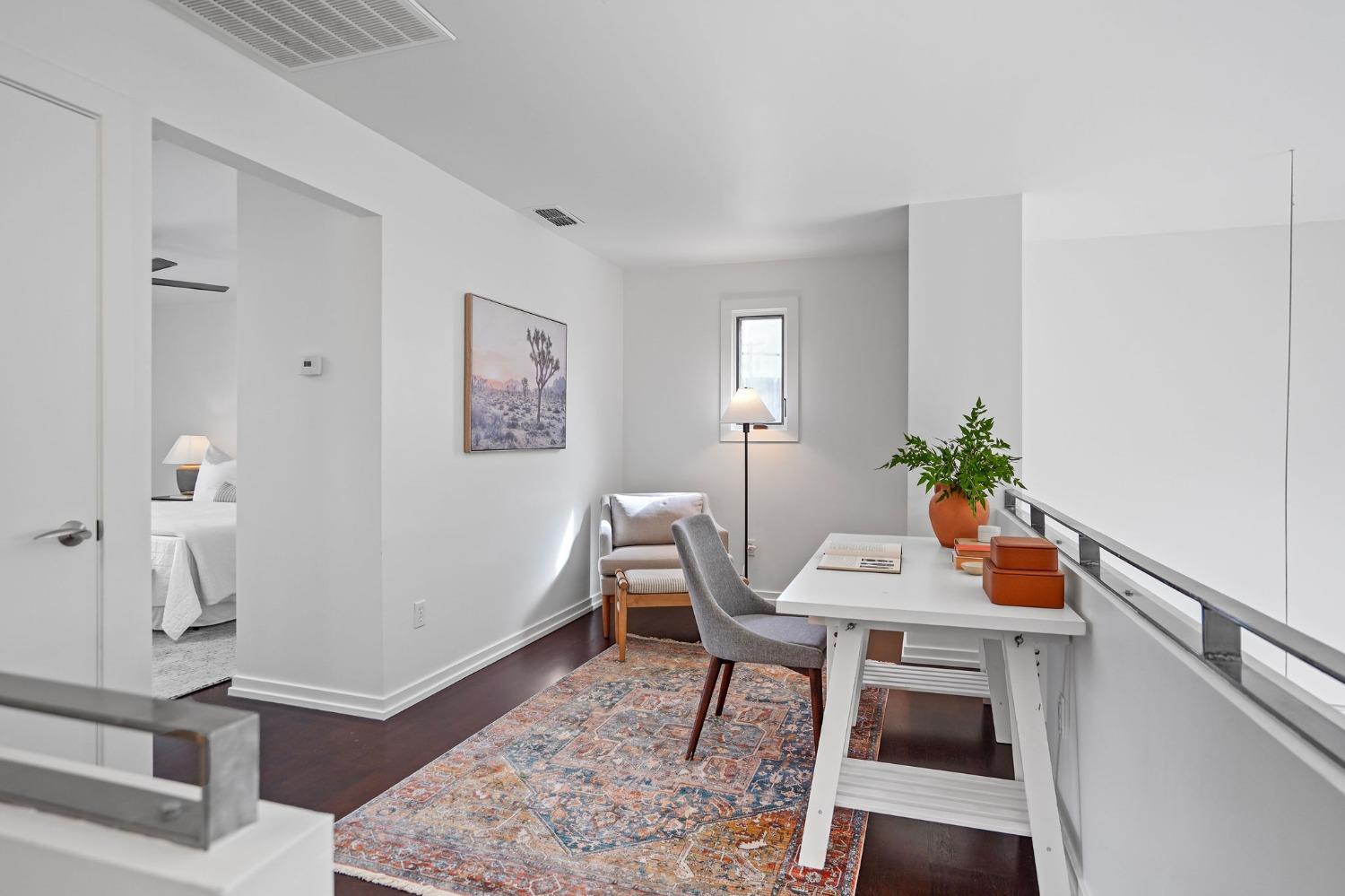 4Th Avenue, Sacramento, CA, 95817-3140