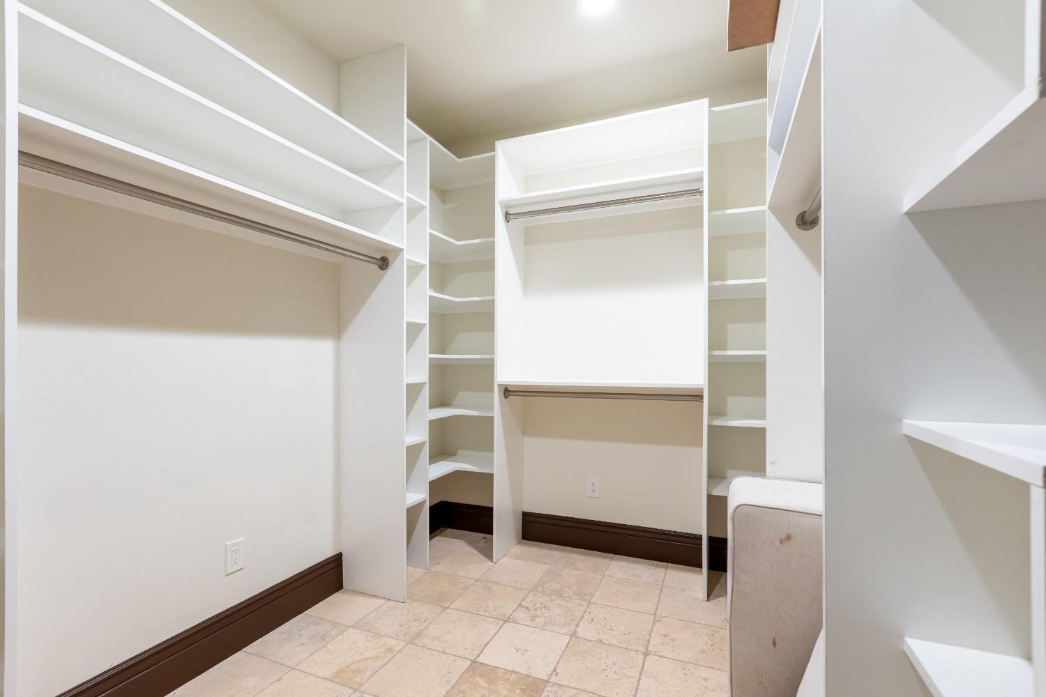 Detail Gallery Image 29 of 99 For 955 Crystal Oak Pl, Newcastle,  CA 95658 - 4 Beds | 4 Baths