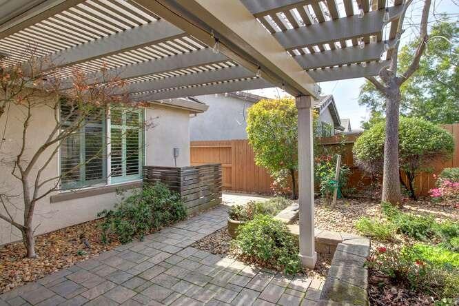 Detail Gallery Image 44 of 67 For 7605 Bloomsbury Way, Elk Grove,  CA 95757 - 2 Beds | 2 Baths