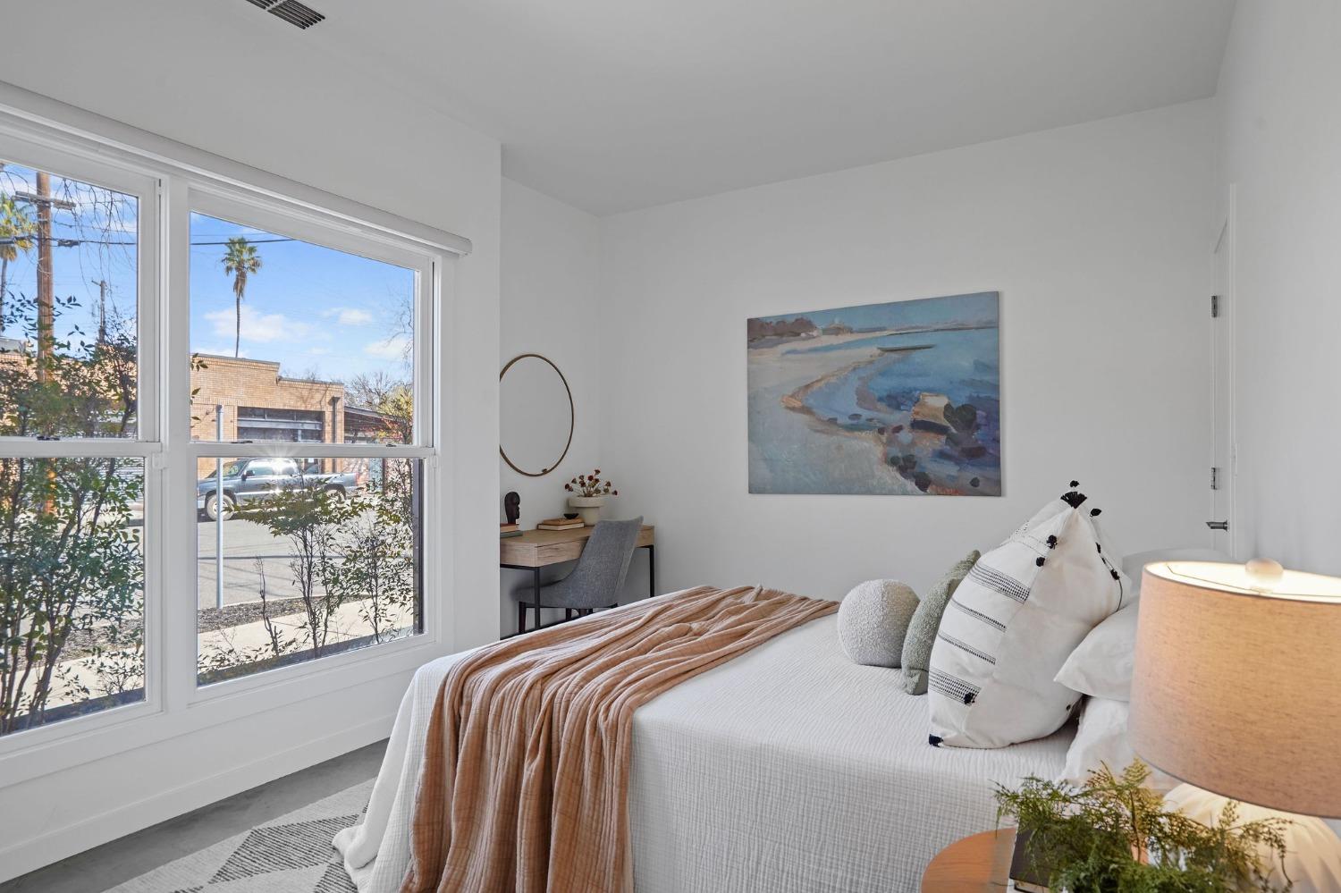 4Th Avenue, Sacramento, CA, 95817-3140