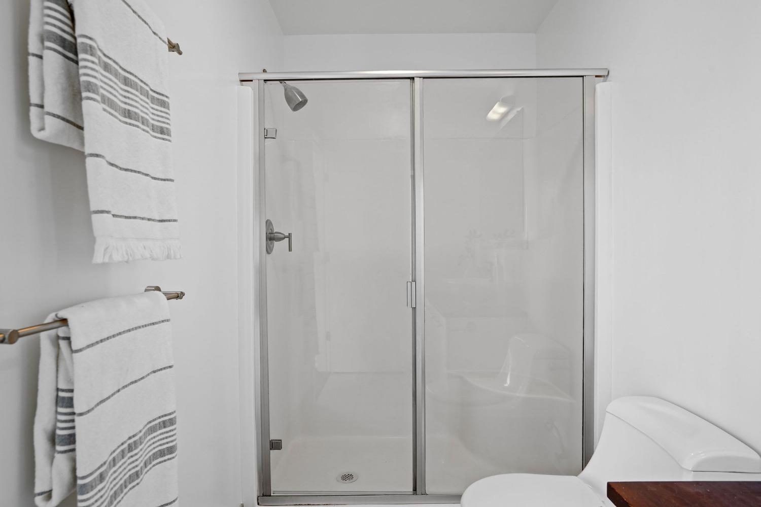 4Th Avenue, Sacramento, CA, 95817-3140