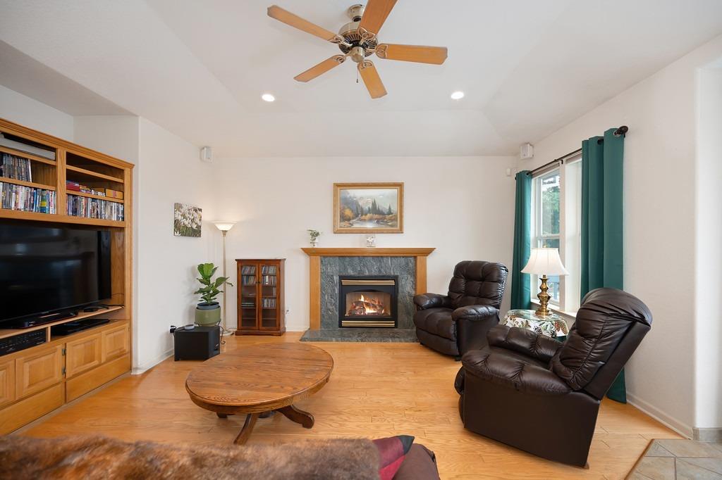 Detail Gallery Image 34 of 84 For 3690 Camino Hills Dr, Camino,  CA 95709 - 3 Beds | 2/1 Baths
