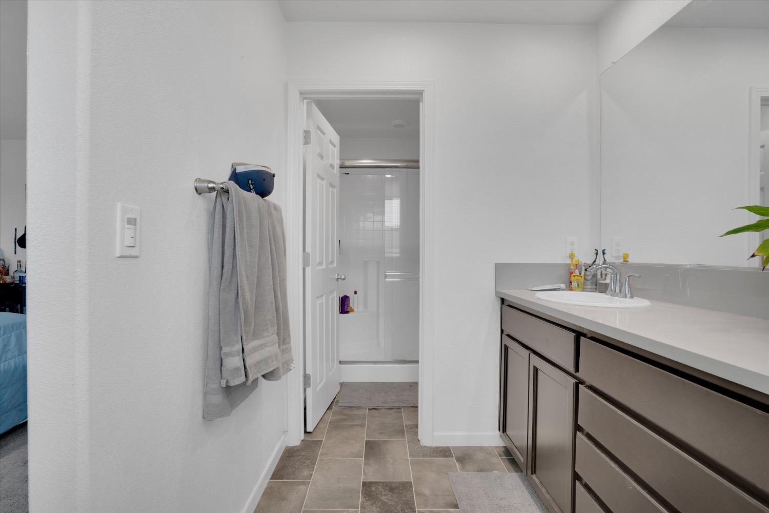 Detail Gallery Image 15 of 26 For 1546 La Vita Dr, Stockton,  CA 95206 - 3 Beds | 2/1 Baths