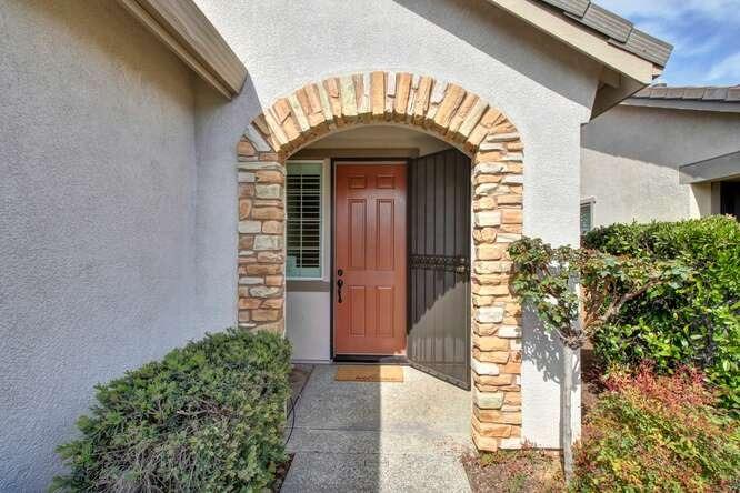 Detail Gallery Image 5 of 67 For 7605 Bloomsbury Way, Elk Grove,  CA 95757 - 2 Beds | 2 Baths