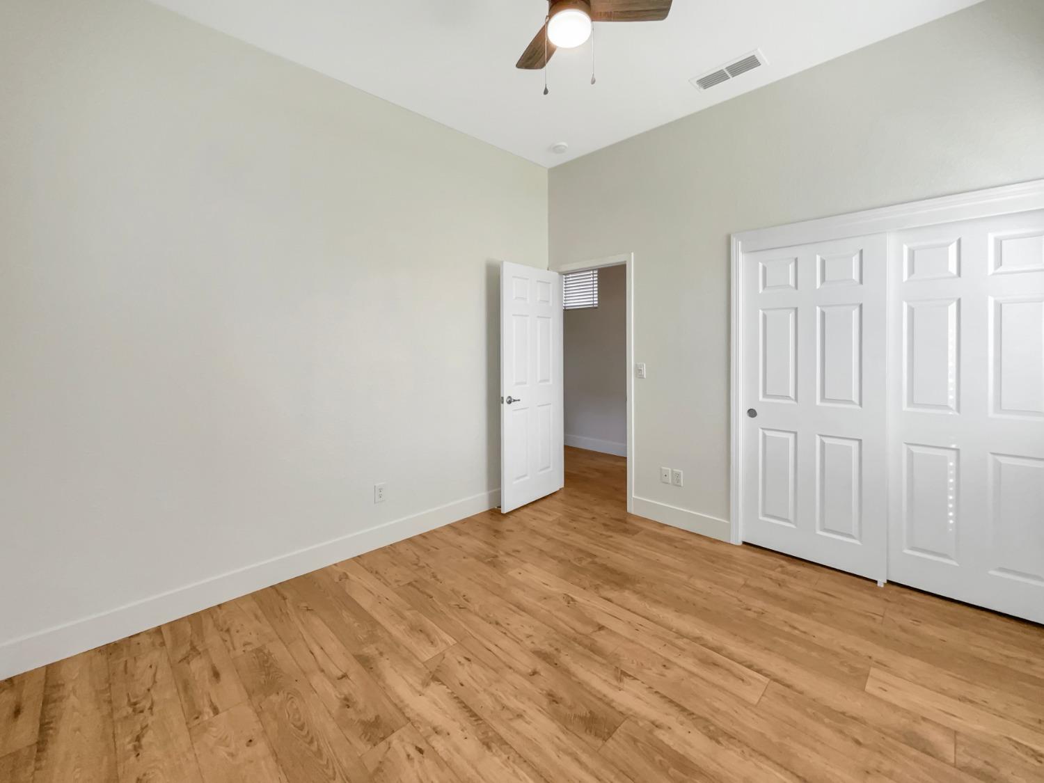 Detail Gallery Image 5 of 26 For 1237 Fiddleneck St, Plumas Lake,  CA 95961 - 4 Beds | 2/1 Baths