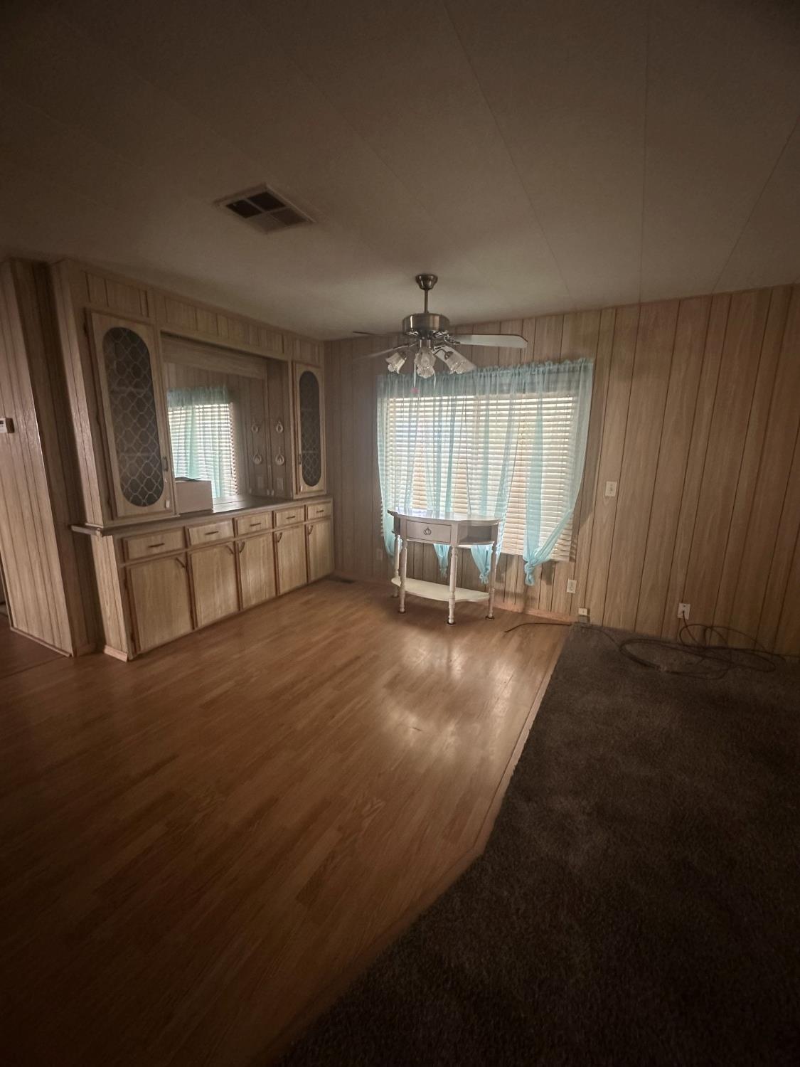 Detail Gallery Image 7 of 20 For 2113 Viking Ln, Modesto,  CA 95350 - 2 Beds | 2 Baths