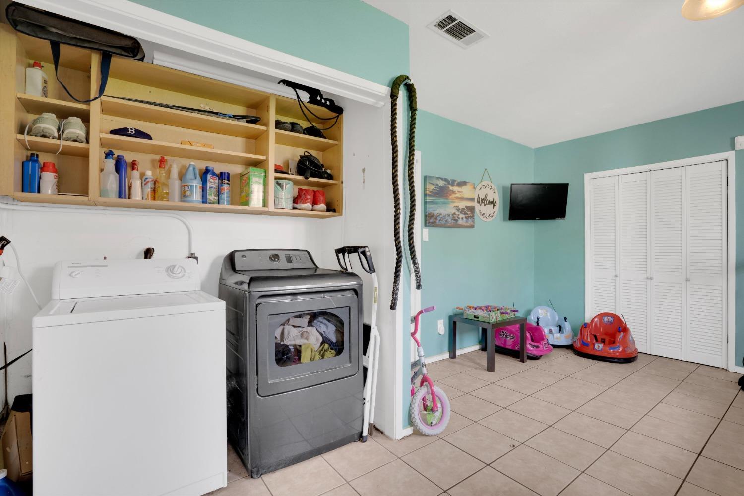 Detail Gallery Image 18 of 30 For 2447 Calhoun Way, Stockton,  CA 95207 - 3 Beds | 2 Baths