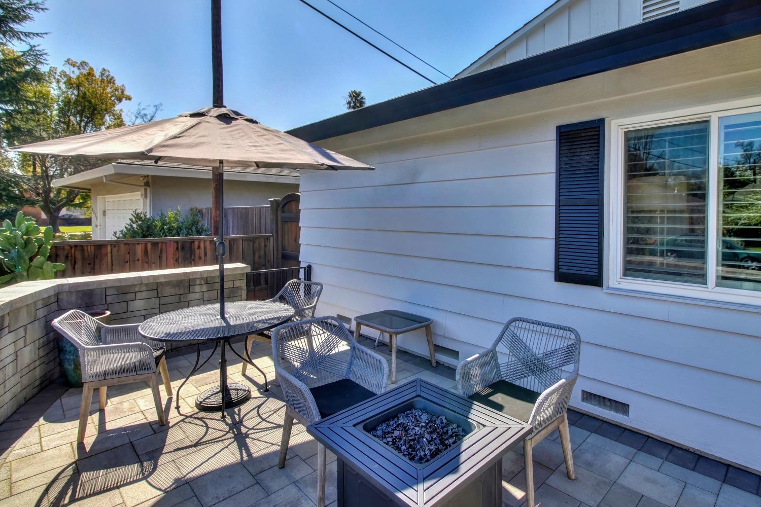 Capri Way, Sacramento, California image 4
