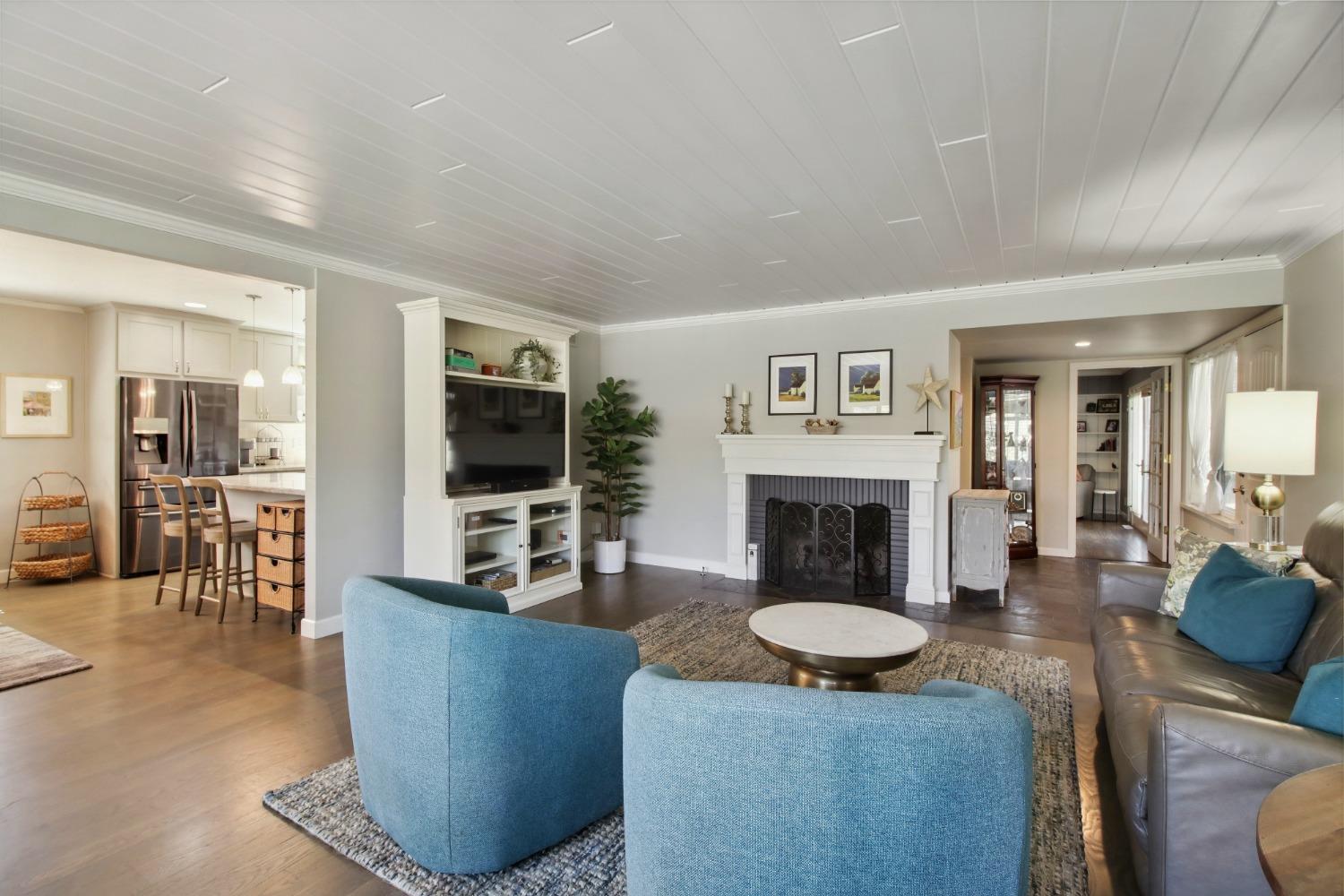 Capri Way, Sacramento, California image 11