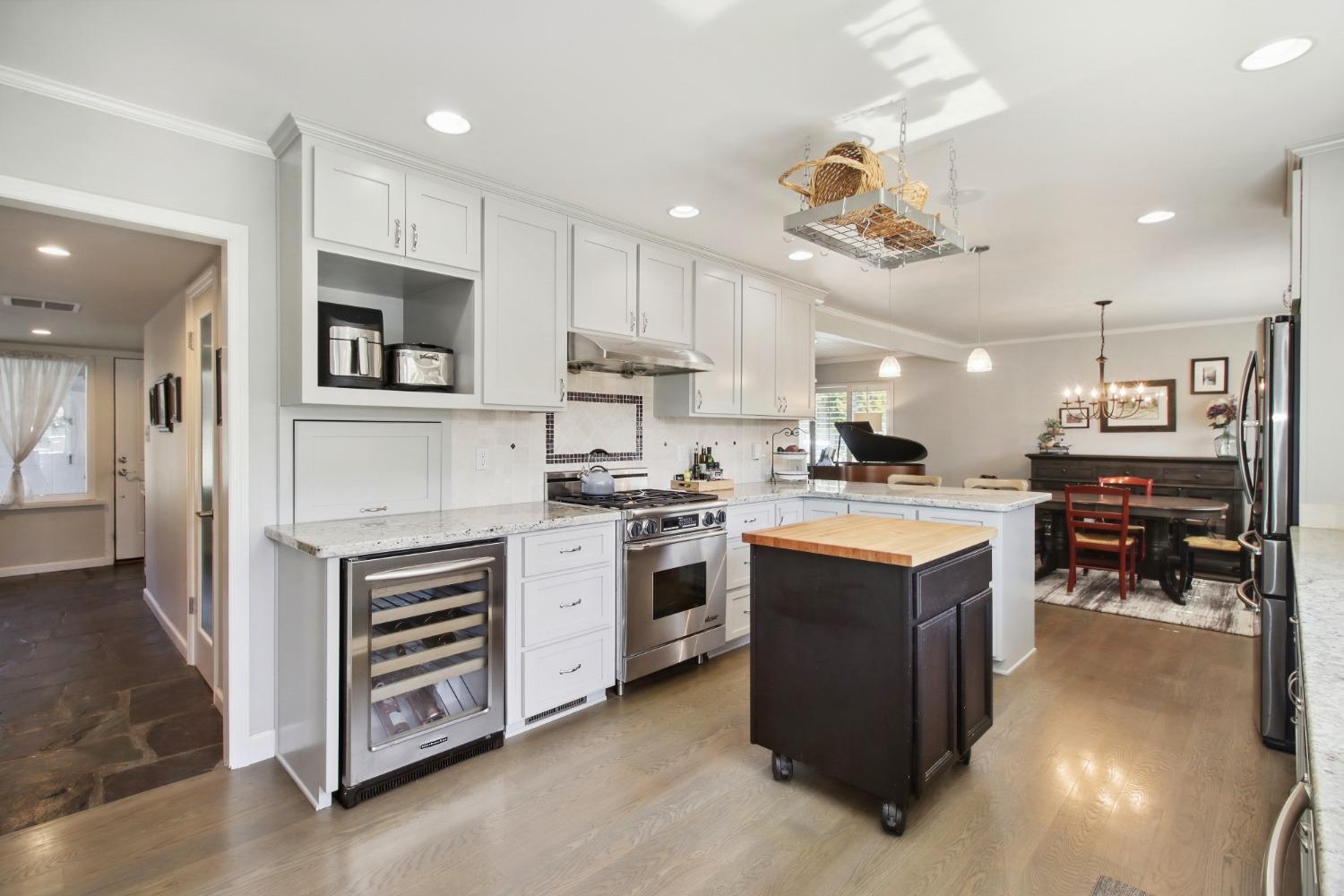 Capri Way, Sacramento, California image 18