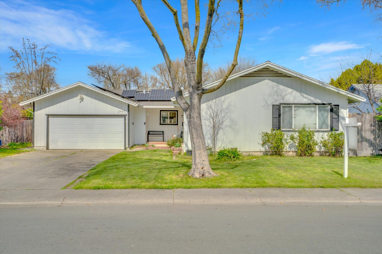 Detail Gallery Image 4 of 30 For 2447 Calhoun Way, Stockton,  CA 95207 - 3 Beds | 2 Baths