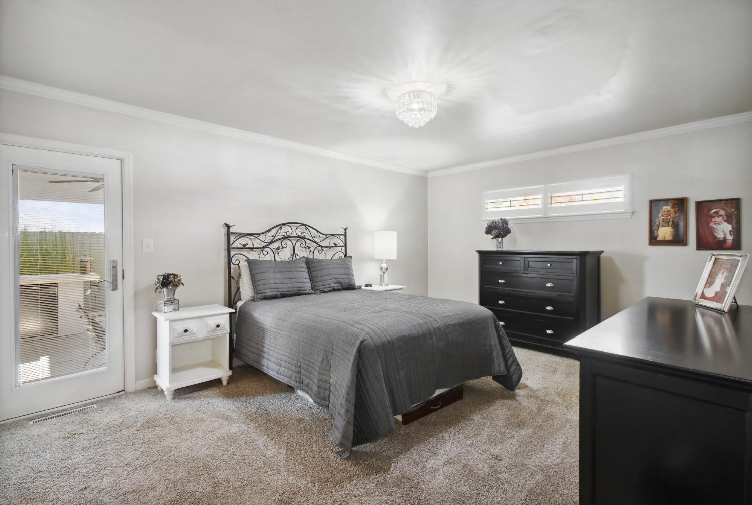 Capri Way, Sacramento, California image 27