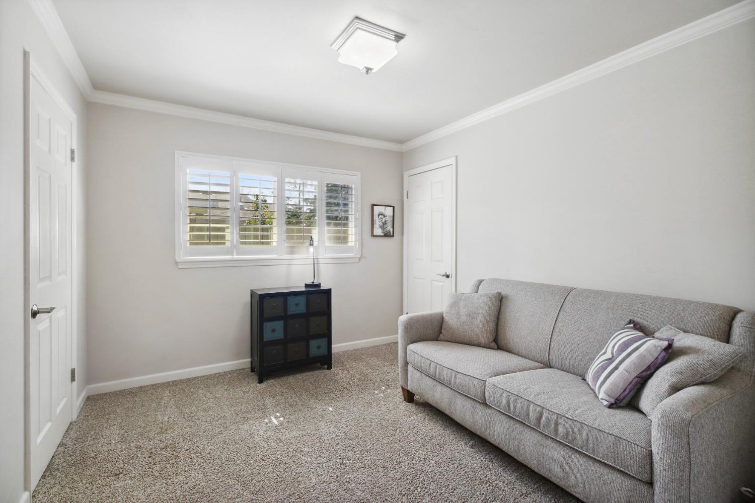 Capri Way, Sacramento, California image 31